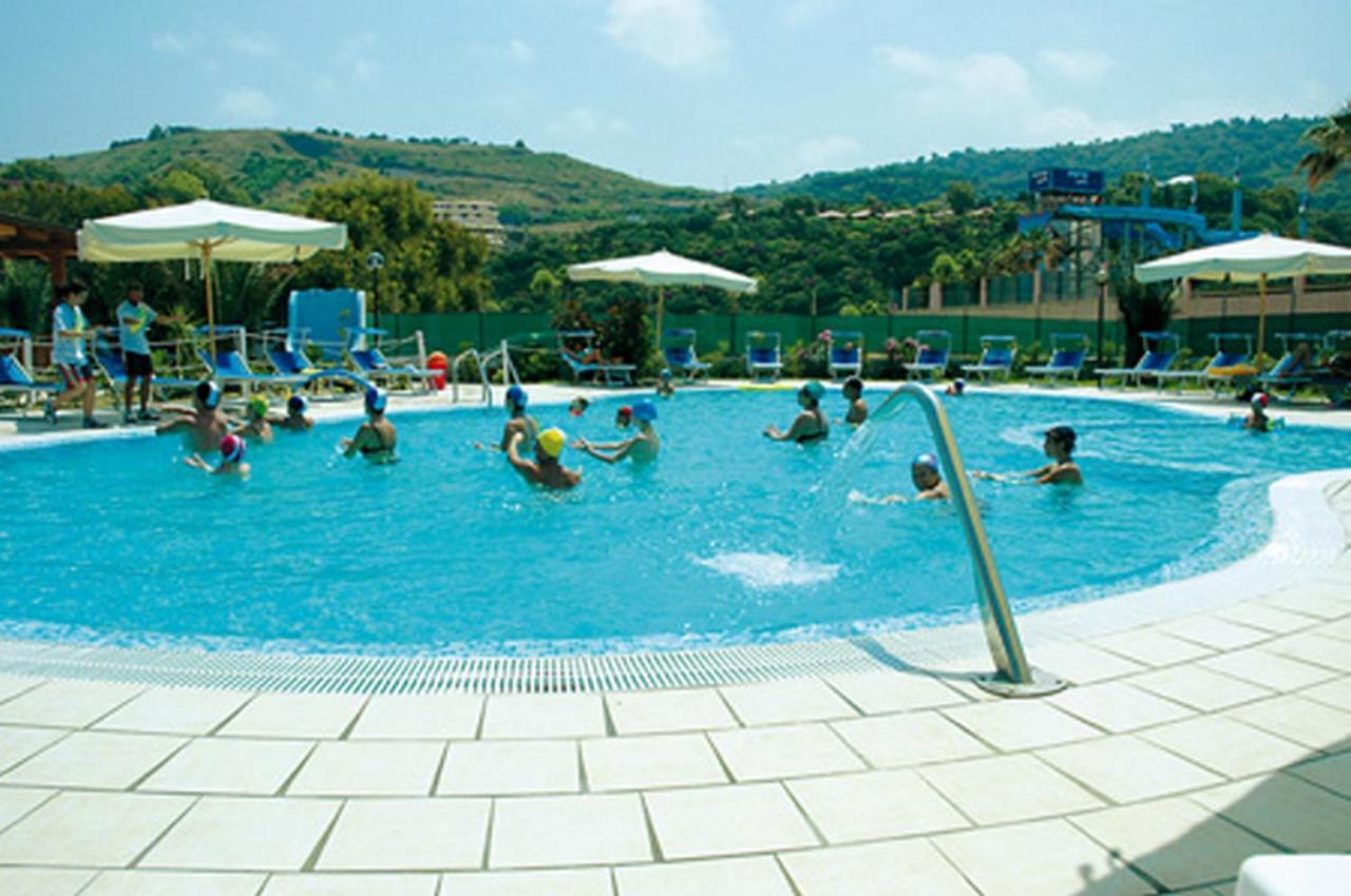 잠브로네 Residenza Marinella 아파트 호텔 외부 사진